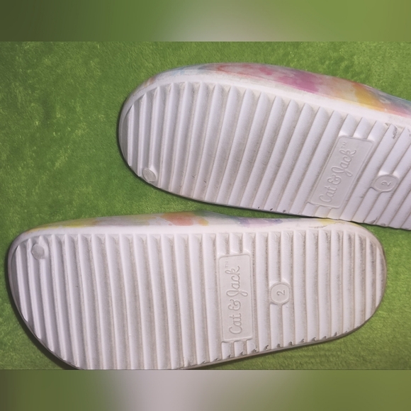 Wilder Slip-On Slides "Cat & Jack" -tye dye multi color size 2 - Picture 3 of 3